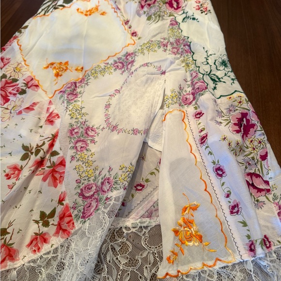 Anthropologie Floral Patchwork flattering skirt with Lace trim and a side slit - Picture 3 of 8